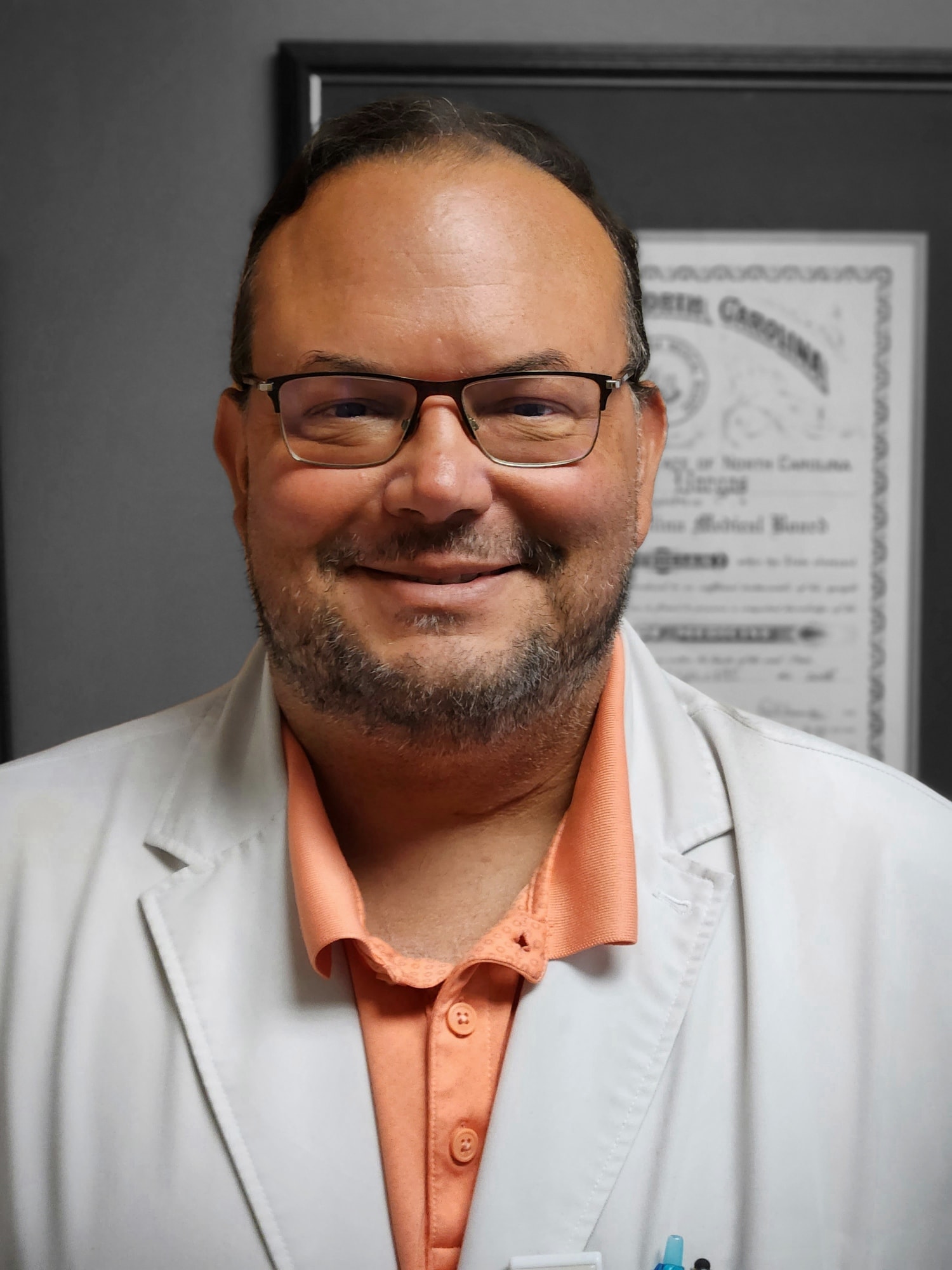 Dr. Ricardo Vargas, MD — HydraSpa Medical Director portrait
